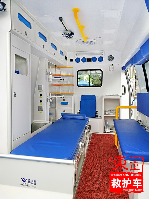 江鈴福特新全順中軸中頂救護車(chē)V362（異形頂）醫療艙圖片